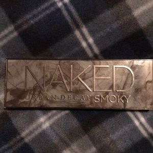 NAKED IRBAN DECAY SMOKY PALETTE